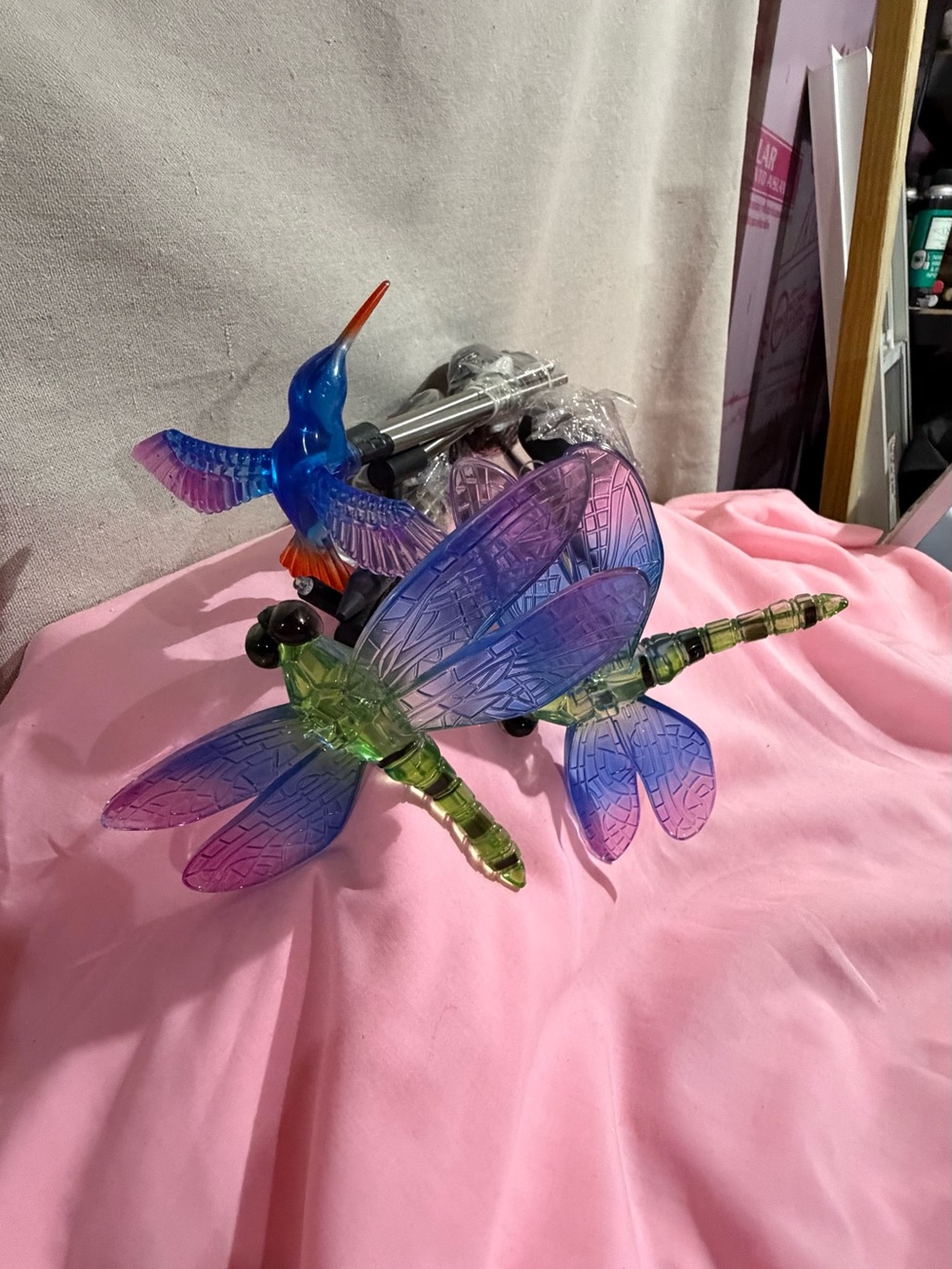 Decorative Iridescent 2 Dragonfly and Hummingbird Garden Solar Lights Outdoor